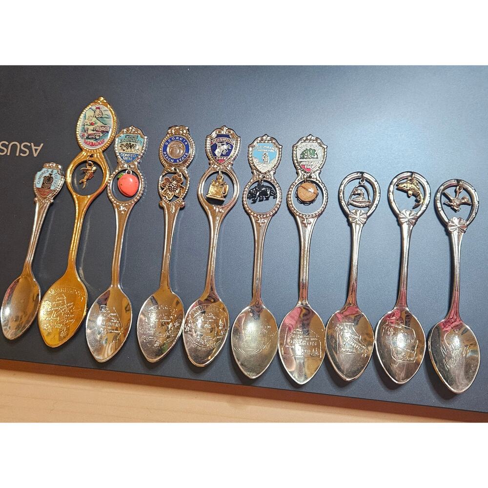 Collection of 10 Vintage Souvenir Collector Spoons